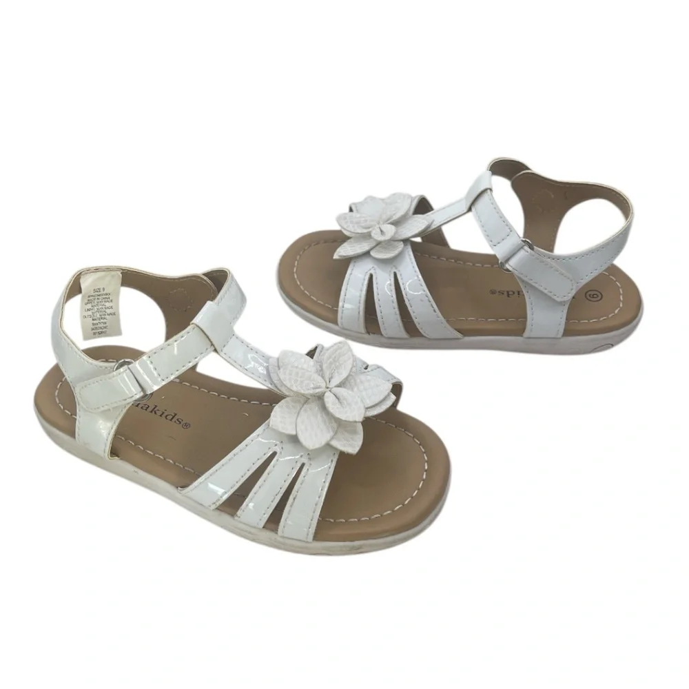 Koala Kids Little Girls White Patten Leather Sandals with Flower Bow‎ Size 9